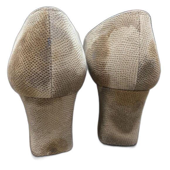 Stuart Weitzman Block Heel Closed Toe Pump size 8B - Picture 3 of 6